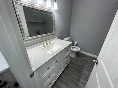 Unit F 3 Beds Apartment for Rent