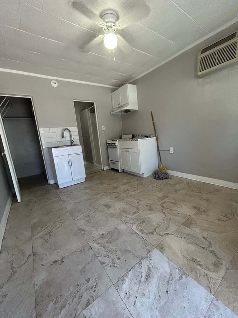 477 West Ramsey Street Studio-2 Beds Apartment for Rent - Photo Gallery 10