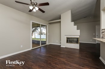 1962 TILBURG AVENUE 3 Beds House for Rent - Photo Gallery 4