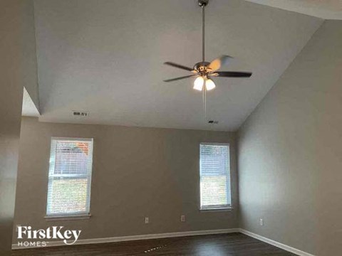 109 West Bank Drive 3 Beds Apartment for Rent