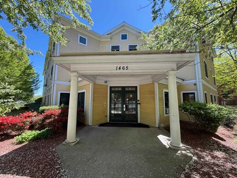 1465 State Street Studio Apartment for Rent