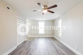 516 BARCLAY SQUARE CT 4 Beds House for Rent - Photo Gallery 4
