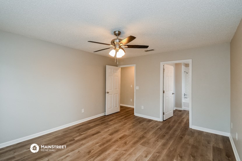 the spacious living room of our two bedroom apartments at hammock ridge