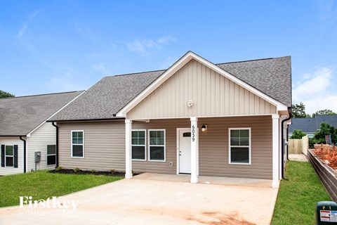 5039 Tuckaseegee Road 3 Beds Apartment for Rent