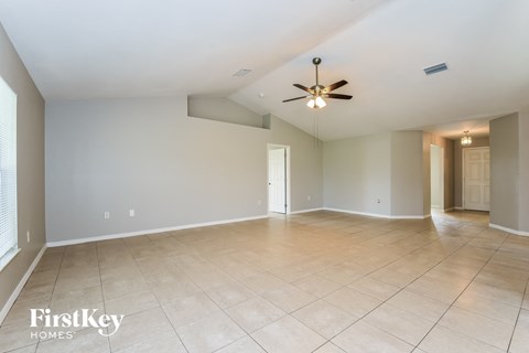 507 NW 17Th Terrace 3 Beds Apartment for Rent