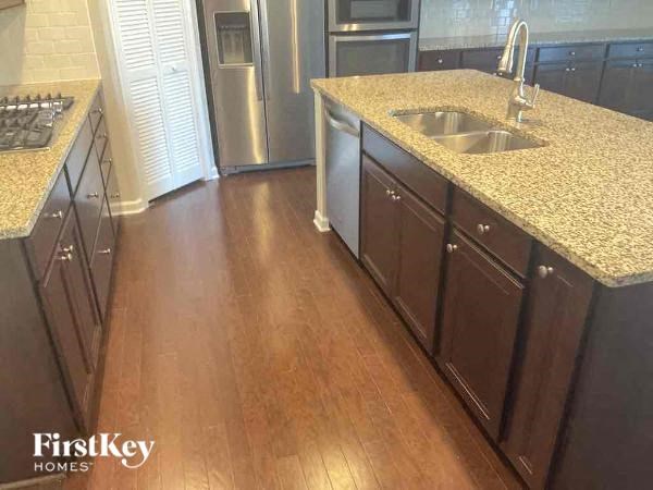 956 Woodbury Road 4 Beds House for Rent - Photo Gallery 5