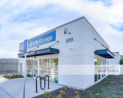 Storage Units for Rent available at 5701 Mack Road, Sacramento, CA 95823