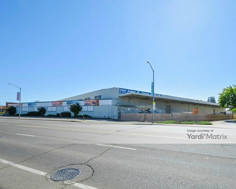 Storage Units for Rent available at 1100 Richards Blvd, Sacramento, CA 95811