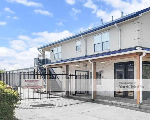 Storage Units for Rent available at 100 Woodchase Park Drive, Clinton, MS 39056