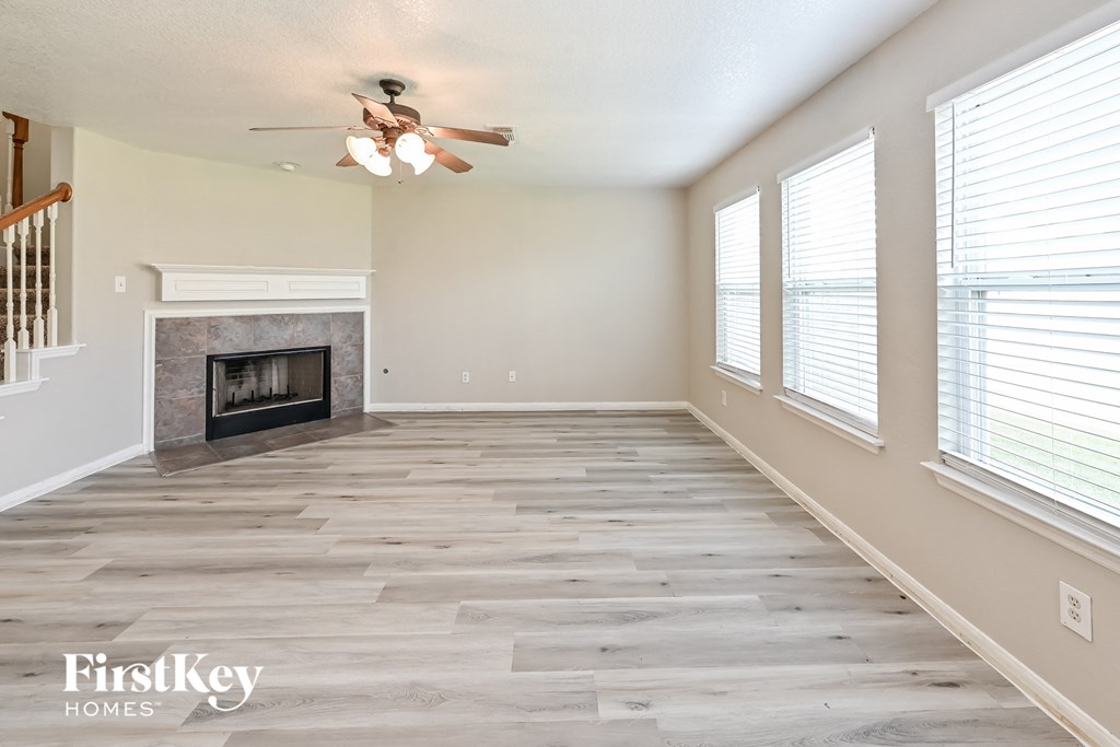 25106 Twister Trail Studio House for Rent - Photo Gallery 4