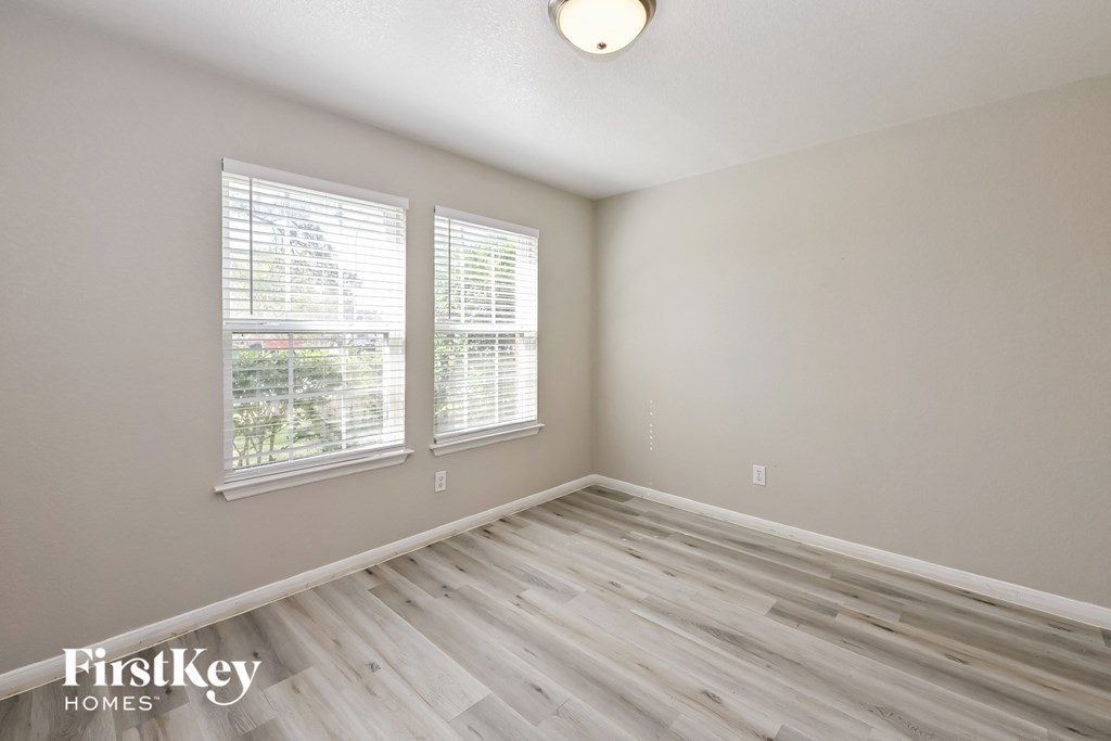 25106 Twister Trail Studio House for Rent - Photo Gallery 5