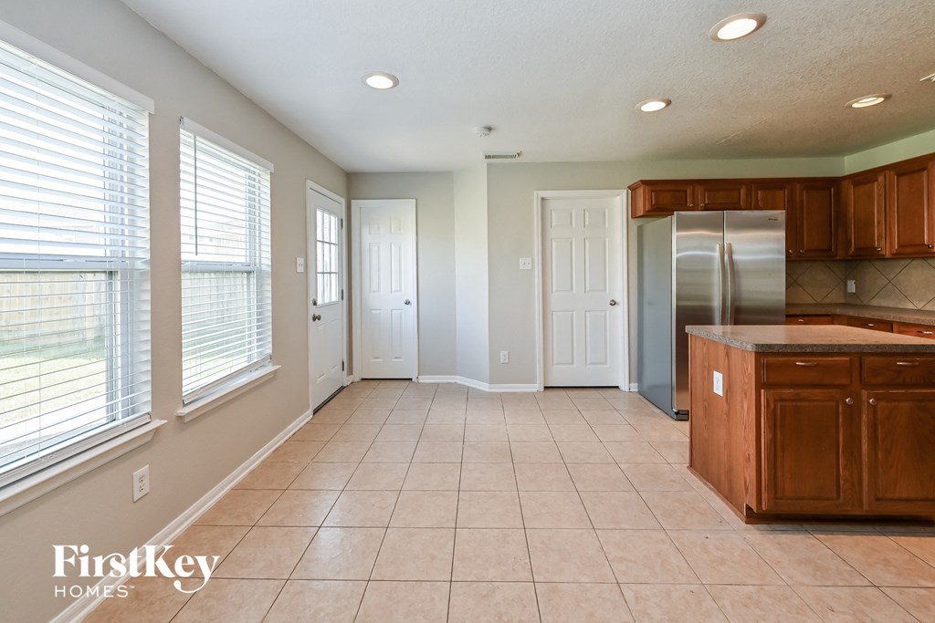 25106 Twister Trail Studio House for Rent - Photo Gallery 6