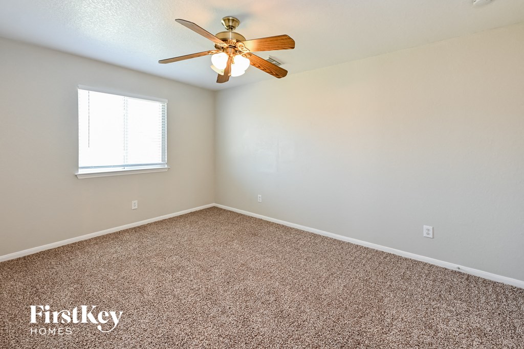 25106 Twister Trail Studio House for Rent - Photo Gallery 12