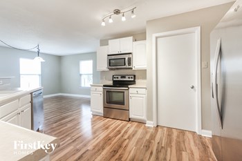9316 S Quarter Moon Drive 3 Beds House for Rent - Photo Gallery 6