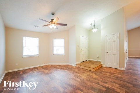 825 Country Lane 3 Beds Apartment for Rent