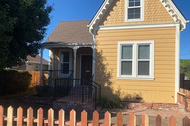 44 Hill Ave Studio Apartment for Rent
