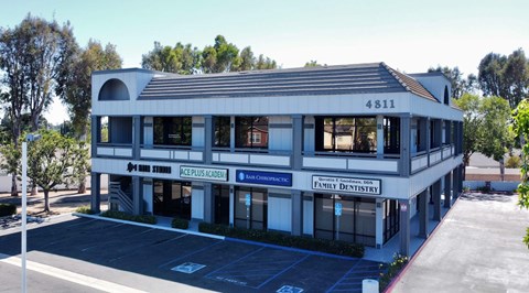 A building with the number 4811 on it.
