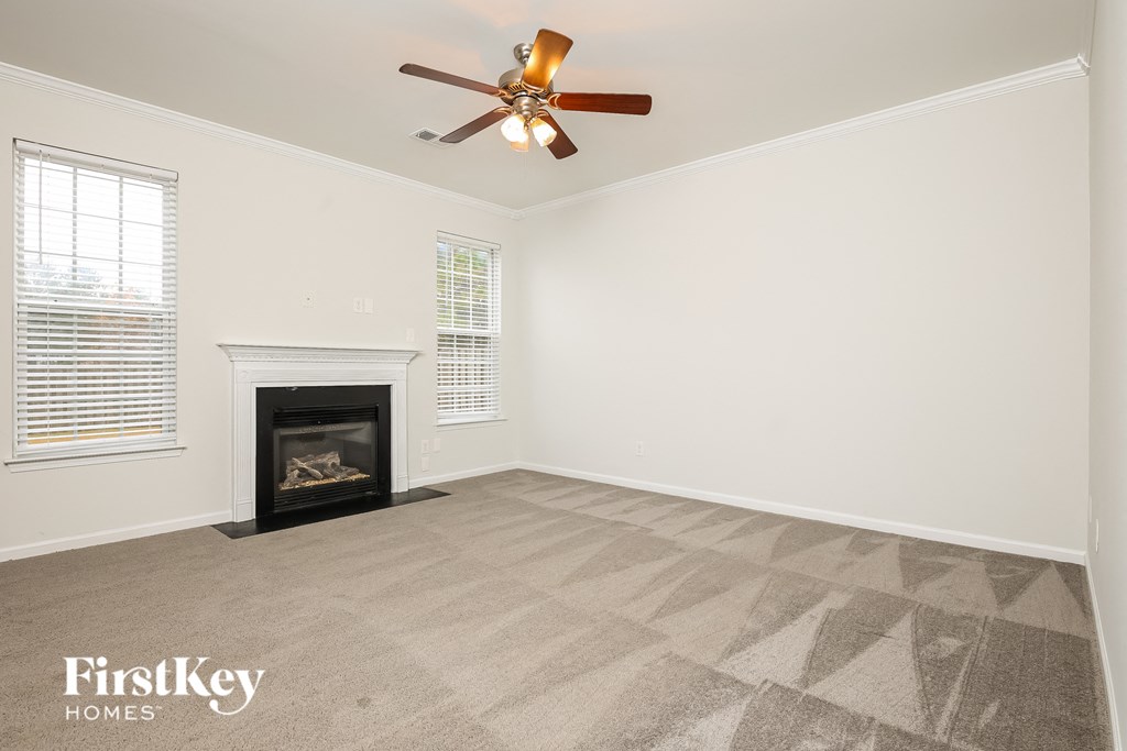 3357 Middlesboro Avenue 4 Beds House for Rent - Photo Gallery 3