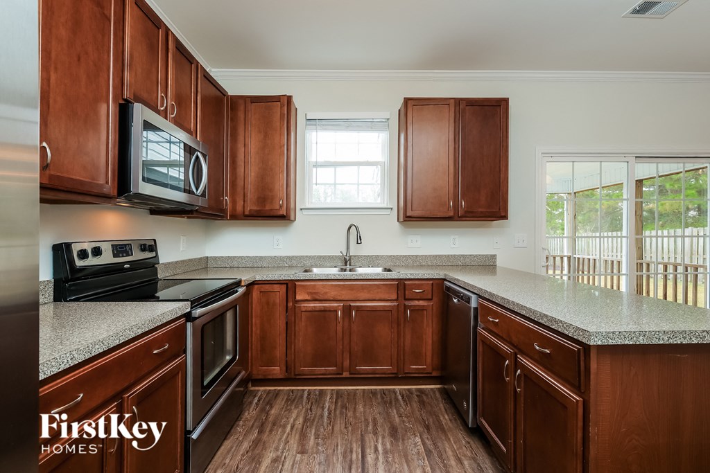 3357 Middlesboro Avenue 4 Beds House for Rent - Photo Gallery 7