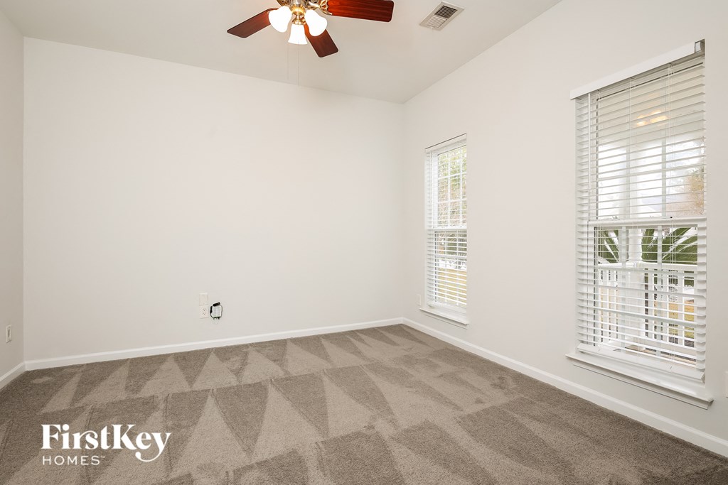 3357 Middlesboro Avenue 4 Beds House for Rent - Photo Gallery 12