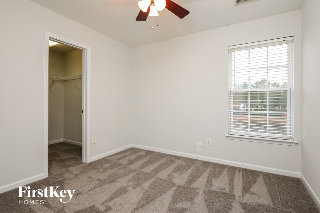 3357 Middlesboro Avenue 4 Beds House for Rent - Photo Gallery 13