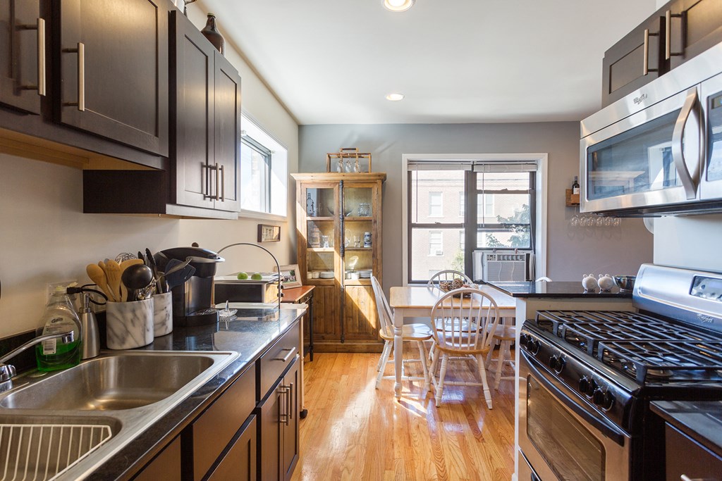 Kitchen & Dining Room