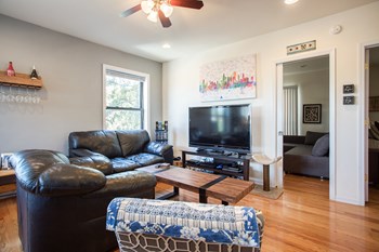 Family Room - Photo Gallery 7