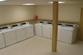 On-site Laundry - Photo Gallery 9