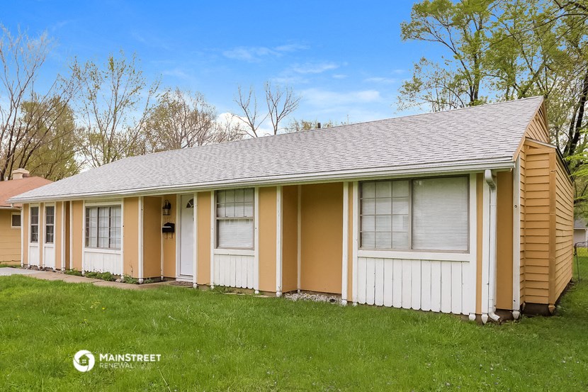 the front of a yellow and