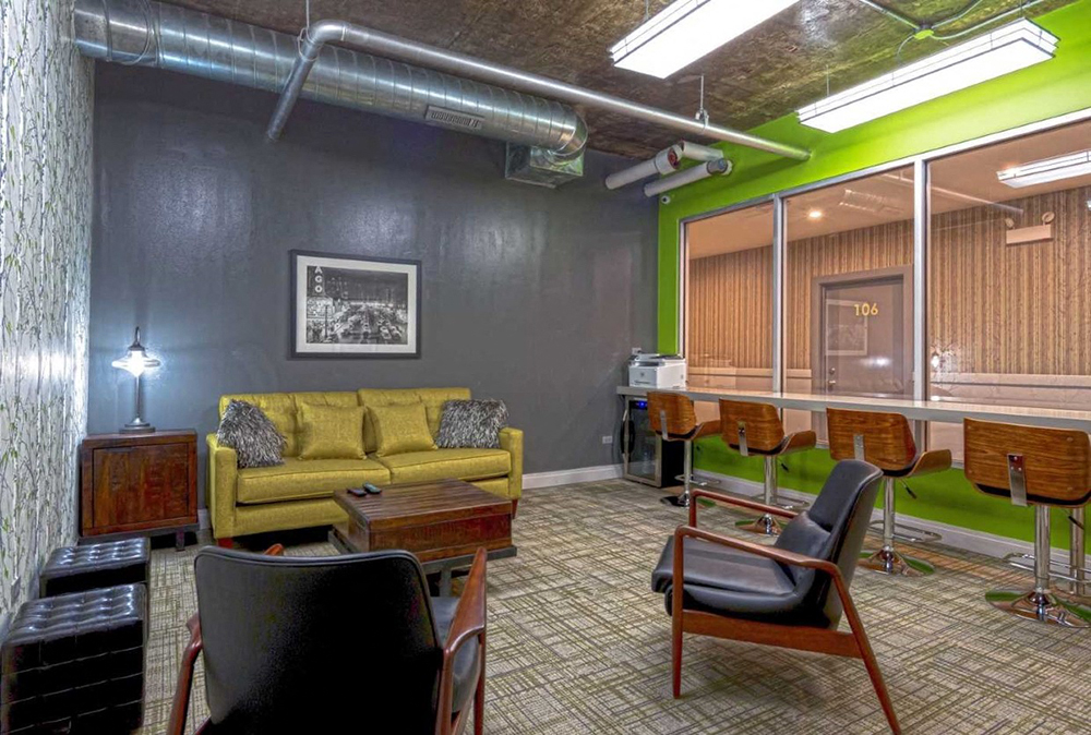 Resident Business Lounge