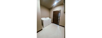 1 Bedroom, 1 Bathroom