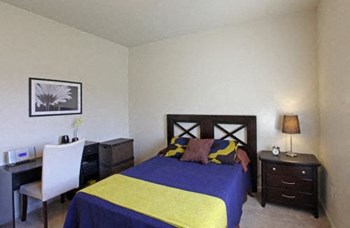 First Bedroom - Photo Gallery 8