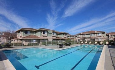 2121 Glacier Drive 1-4 Beds Apartment for Rent - Photo Gallery 1