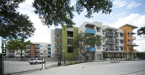 Urban Crest Apartments - San Antonio Luxury