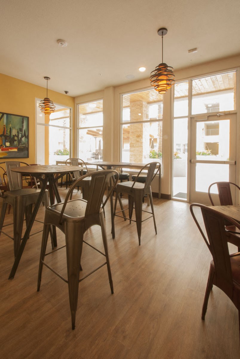 Urban Crest Apartments - San Antonio Luxury