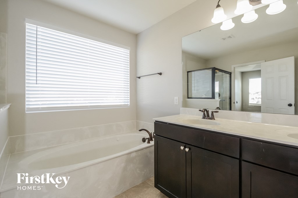 3248 Charlestowne Crossing 4 Beds House for Rent - Photo Gallery 9