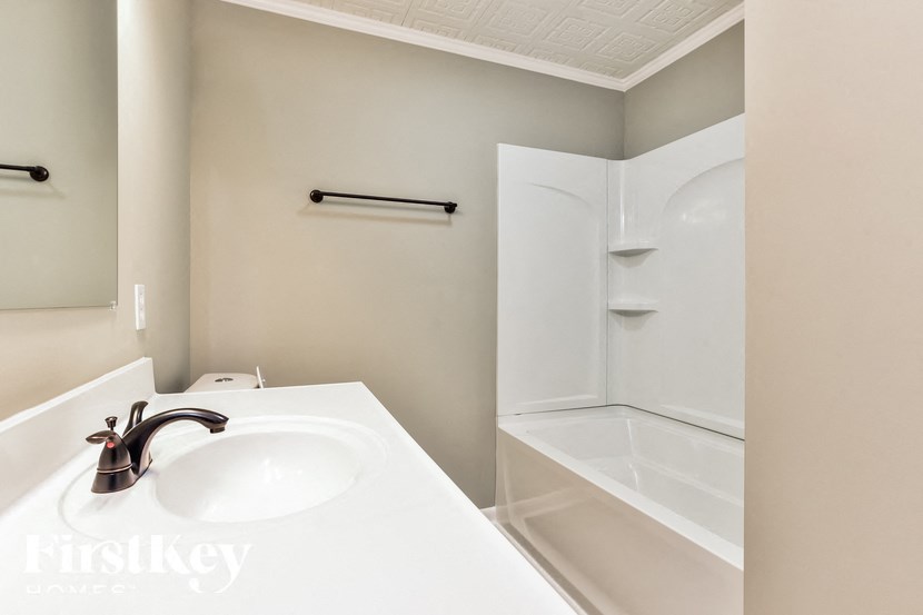 441 Northern Road 3 Beds House for Rent - Photo Gallery 13