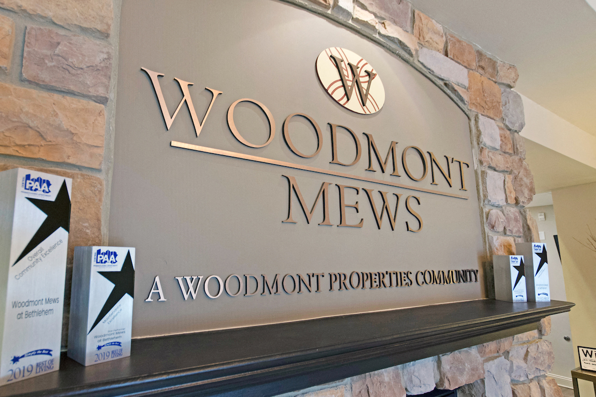 Woodmont Mews