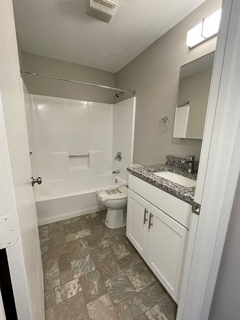 5500 N. Main Street Studio-4 Beds Apartment for Rent - Photo Gallery 21