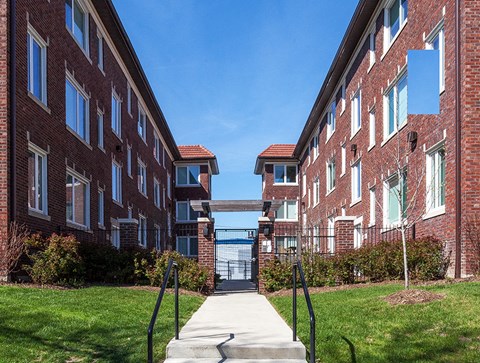 6609 Washington Ave. - Mcdonnell Scholars Housing Studio Apartment for Rent