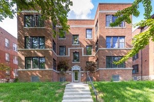 6837 Kingsbury Blvd. 2 Beds Apartment for Rent - Photo Gallery 1