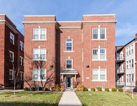 6677 Washington Ave. 2 Beds Apartment for Rent