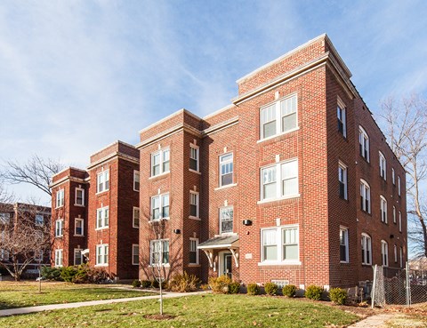 6677 Washington Ave. 2 Beds Apartment for Rent