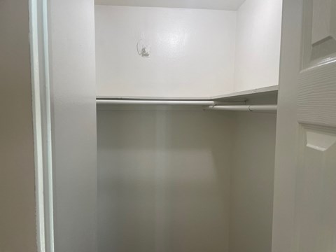 45210 Panorama Dr 2 Beds Apartment for Rent - Photo Gallery 2