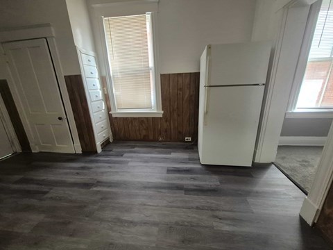 40 Wuest St 3 Beds Apartment for Rent