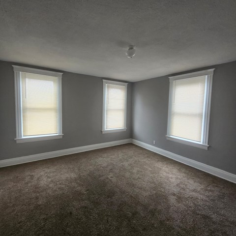 40 Wuest St 3 Beds Apartment for Rent