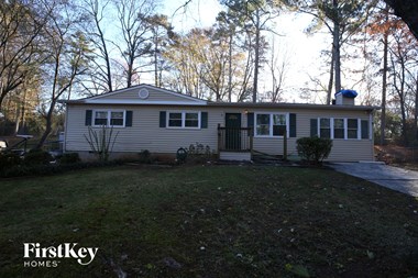 4597 Douglas Drive NE 3 Beds House for Rent - Photo Gallery 1