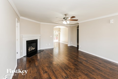 6824 Parkers Crossing Drive 3 Beds Apartment for Rent