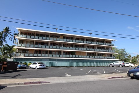 the building where the hotel is located is shown from the street