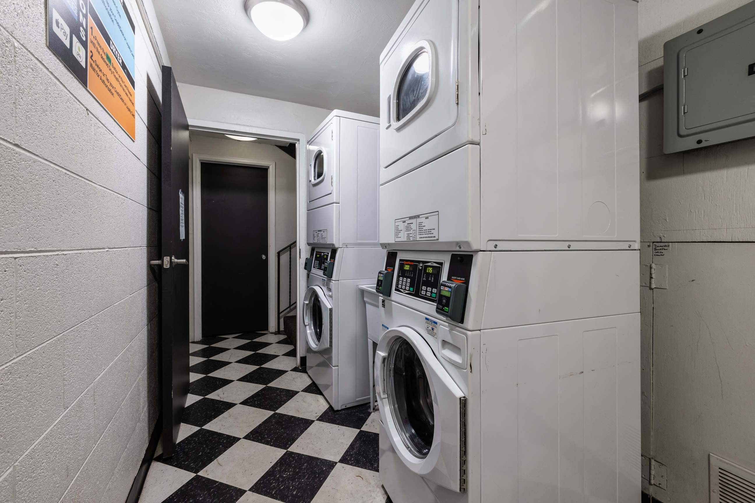 The Pearl Apartments in Denver, Colorado